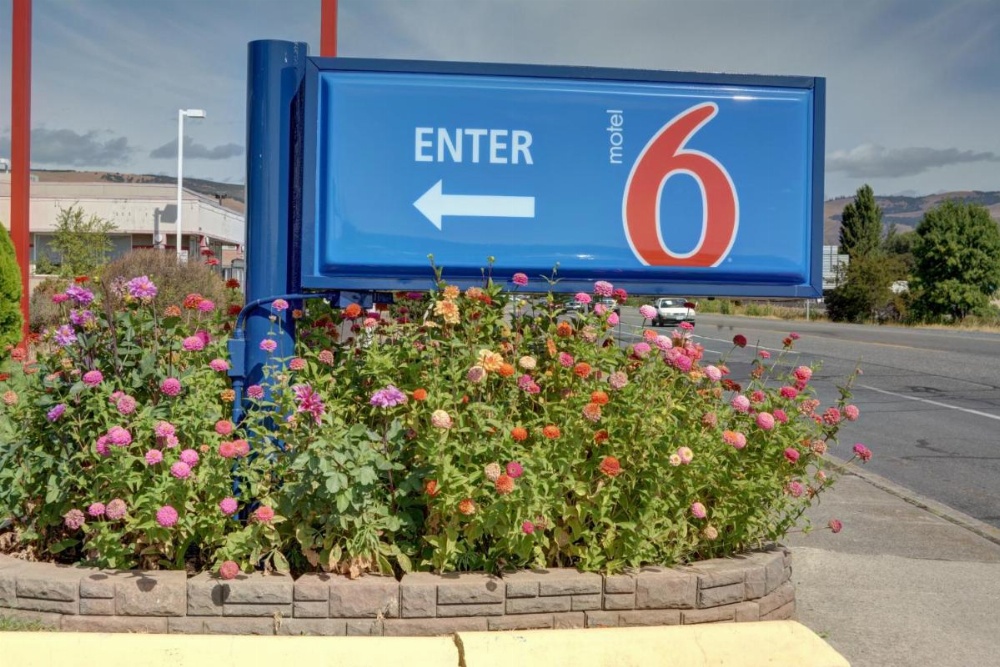 Motel 6-The Dalles, OR